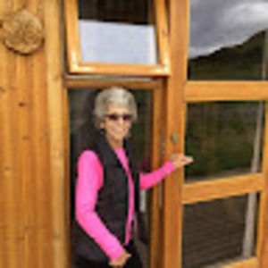 Meet your Posher, Linda